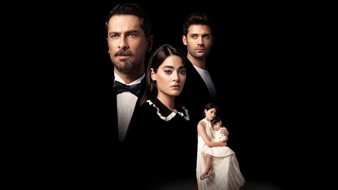 مسلسل غريب في المراة مترجم
